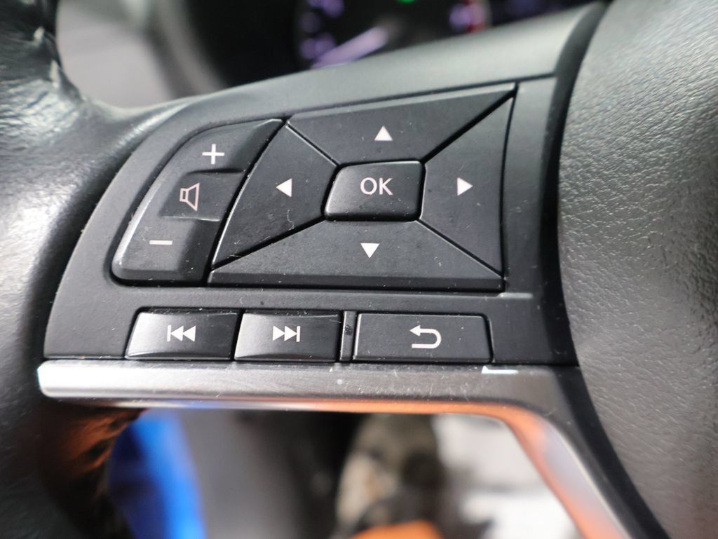 Used 2025 Nissan Sentra SV w/ All-Weather Package FWD image 34