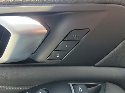 Used 2023 BMW X5 xDrive40i AWD/4WD image 23