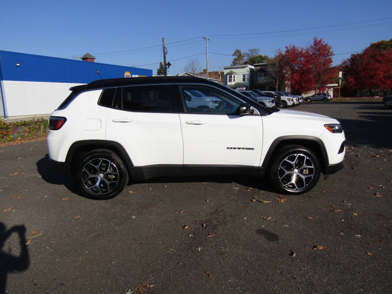 Used 2024 Jeep Compass Limited AWD/4WD image 7