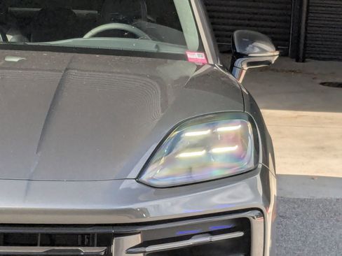 Used 2026 Porsche Cayenne Coupe AWD/4WD image 12