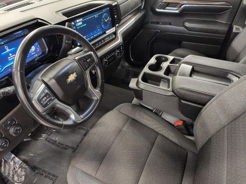 Used 2024 Chevrolet Silverado 1500 LT AWD/4WD image 10