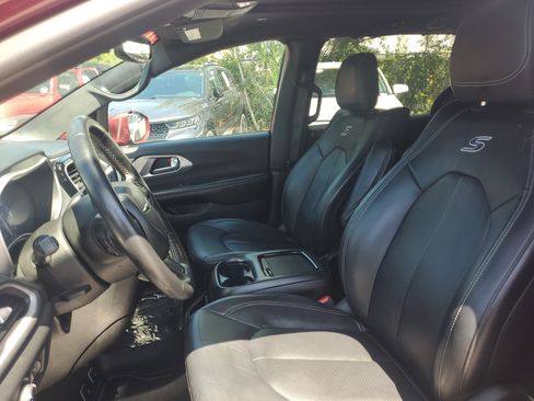 Used 2021 Chrysler Pacifica Touring-L w/ Uconnect Theater Family Group AWD/4WD image 20
