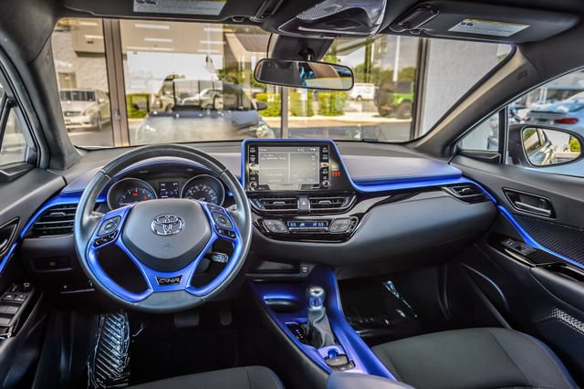 Used 2020 Toyota C-HR XLE FWD image 24