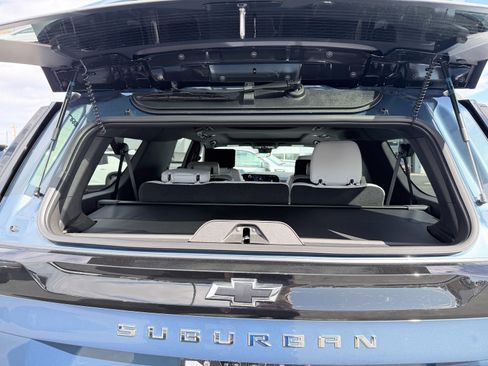 New 2026 Chevrolet Suburban Premier image 24