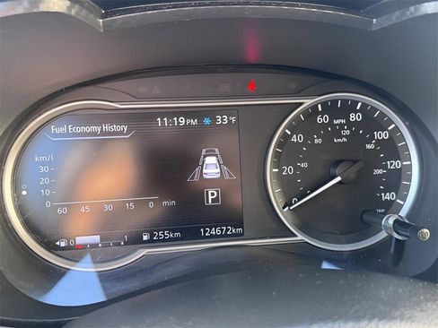 Used 2021 Nissan Versa SV image 15