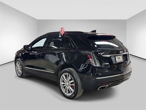 Used 2023 Cadillac XT5 Sportv w/ Technology Package image 3