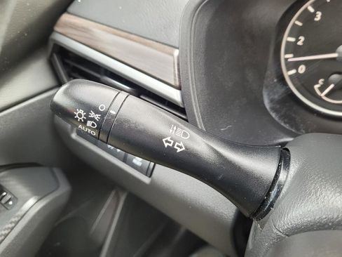 Used 2024 Nissan Altima 2.5 SV image 31