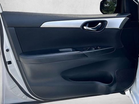 Used 2017 Nissan Sentra S FWD image 17