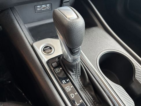Used 2025 Nissan Altima 2.5 SV FWD image 42
