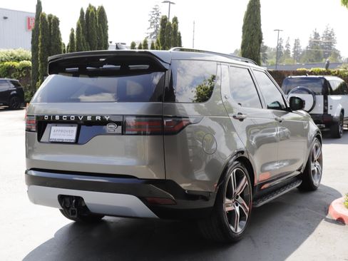 Certified 2023 Land Rover Discovery Metropolitan Edition AWD/4WD image 10