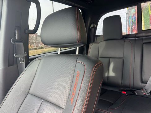 Used 2024 Nissan Titan PRO-4X w/ Pro-4x Convenience Package image 13