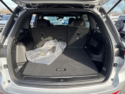 New 2025 Jeep Grand Cherokee Laredo X w/ Trailer Tow Package image 38