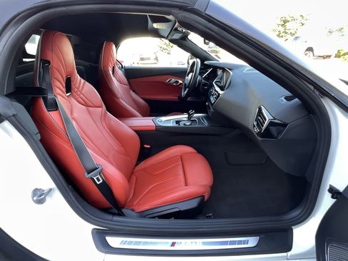 Certified 2022 BMW Z4 M40i w/ Premium Package image 23