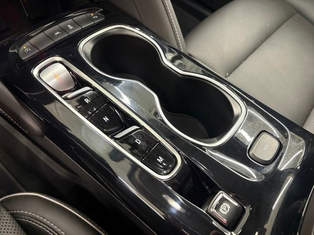 Used 2022 Buick Envision Essence w/ Technology Package I FWD image 8