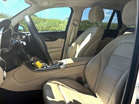 Used 2018 Mercedes-Benz GLC 300 image 6