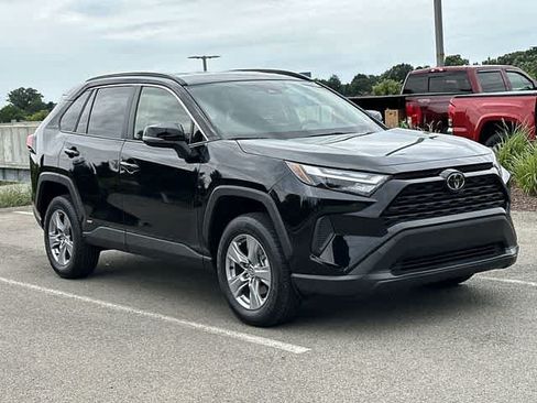 Used 2025 Toyota RAV4 LE AWD/4WD image 29