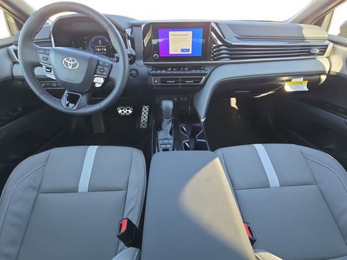 New 2026 Toyota Camry SE image 9