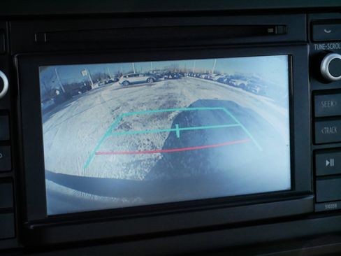 Used 2018 Toyota Tacoma SR image 29