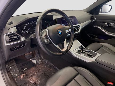 Used 2022 BMW 330i Sedan w/ Driving Assistance Package image 7
