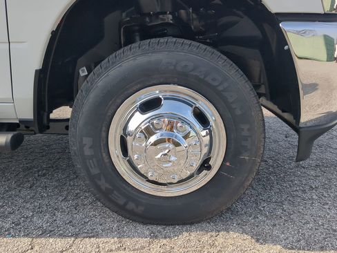 New 2026 RAM 3500 Tradesman image 9