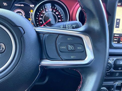 Used 2022 Jeep Gladiator Rubicon w/ LED Lighting Group AWD/4WD image 29