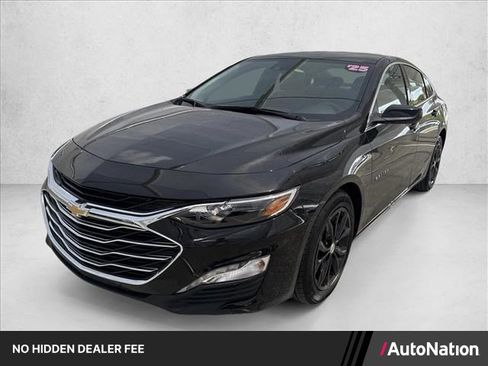 Used 2025 Chevrolet Malibu LT FWD image 1
