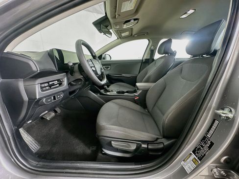 Used 2025 Kia K4 FWD image 13