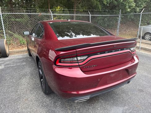 Used 2022 Dodge Charger SXT w/ Blacktop Package RWD image 10