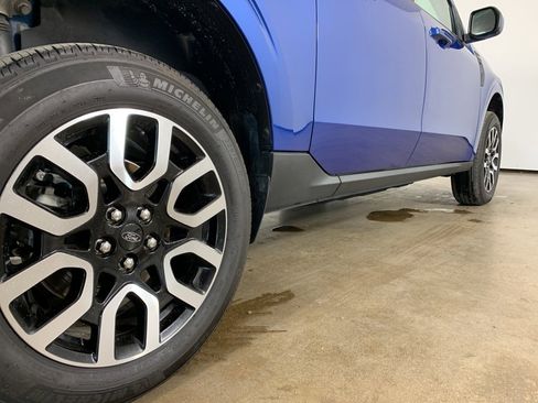 Used 2023 Ford Maverick Lariat w/ Lariat Luxury Package image 9