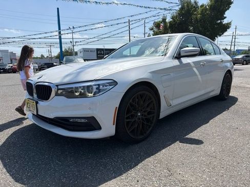 Used 2018 BMW 530e xDrive AWD/4WD image 1