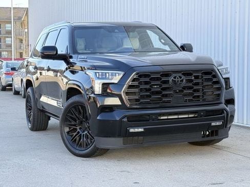 Used 2023 Toyota Sequoia Capstone image 2