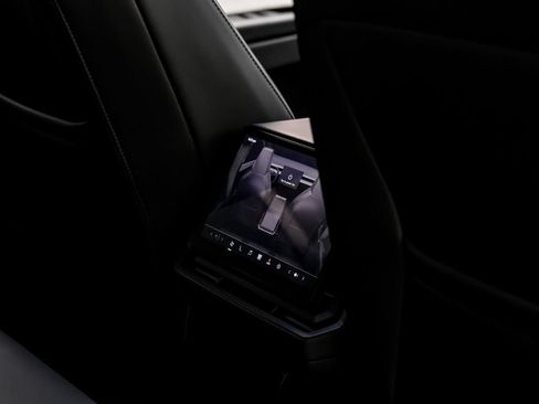 Used 2024 Tesla Cybertruck AWD Crew Cab image 41