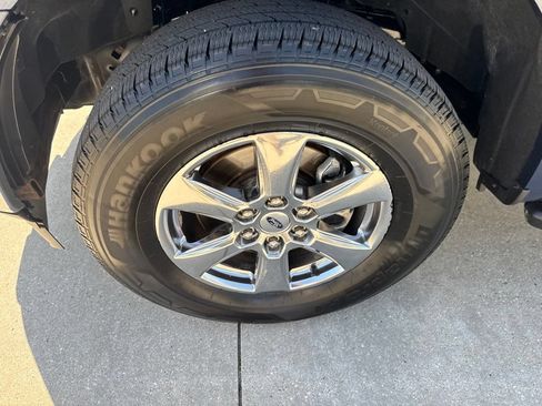 Used 2018 Ford F150 XLT w/ Equipment Group 302A Luxury AWD/4WD image 5