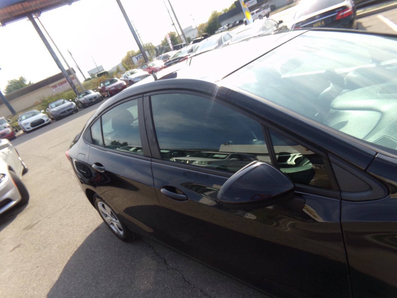 Used 2017 Chevrolet Cruze LS FWD image 37