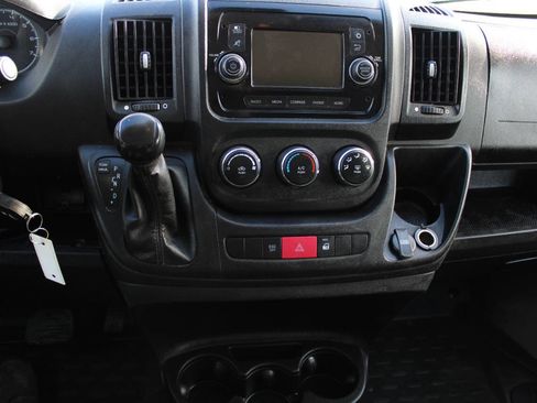 Used 2018 RAM ProMaster 2500 image 11