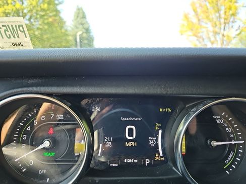 Used 2023 Jeep Wrangler Unlimited Sahara w/ Cold Weather Group AWD/4WD image 21