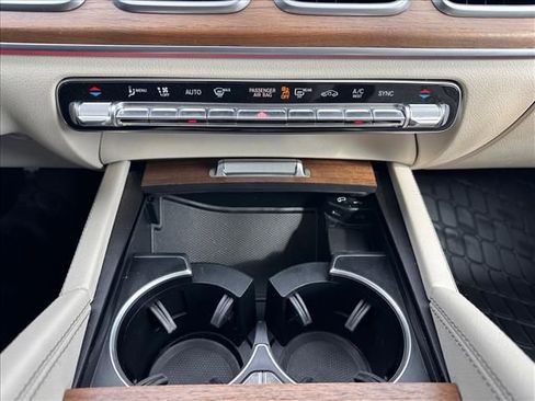 Used 2022 Mercedes-Benz GLS 450 4MATIC image 33