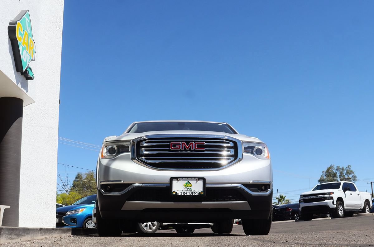 Used 2018 GMC Acadia SLE w/ Driver Alert Package I FWD image 17
