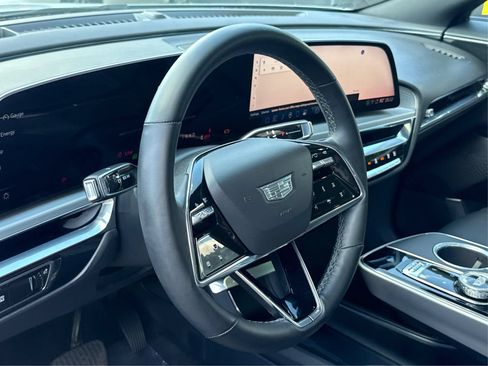 Used 2024 Cadillac Lyriq Sport AWD/4WD image 16