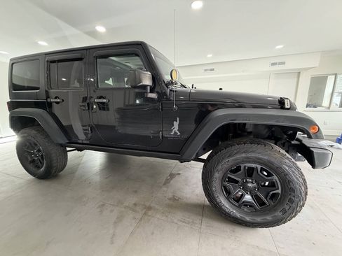 Used 2015 Jeep Wrangler Unlimited Sport AWD/4WD image 12