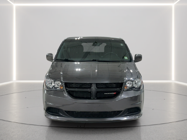 Used 2017 Dodge Grand Caravan SE FWD image 9