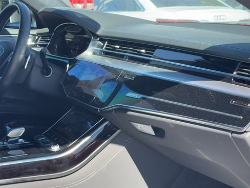 Used 2022 Audi S8 image 29