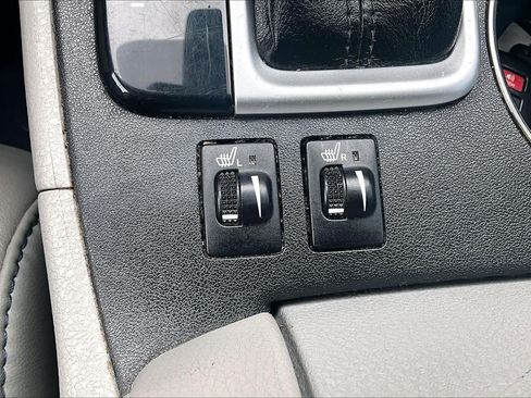 Used 2018 Toyota Highlander XLE AWD/4WD image 35
