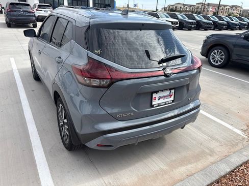 Used 2024 Nissan Kicks SV FWD image 4