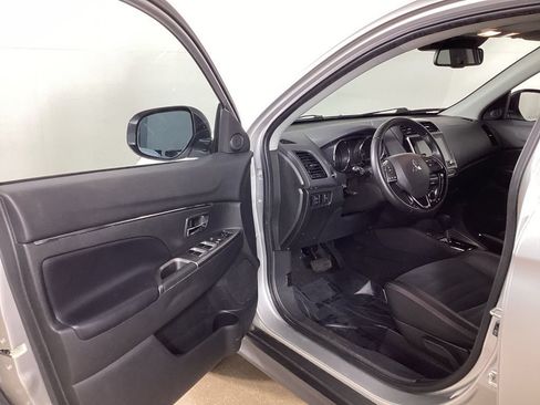Used 2024 Mitsubishi Outlander Sport ES AWD/4WD image 9
