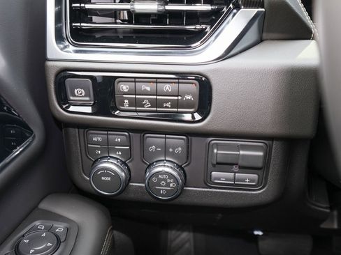 New 2026 GMC Yukon Elevation AWD/4WD image 30