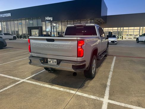 Used 2022 Chevrolet Silverado 2500 LTZ w/ LTZ Texas Edition AWD/4WD image 6