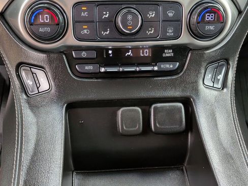 Used 2017 Chevrolet Tahoe LT image 28