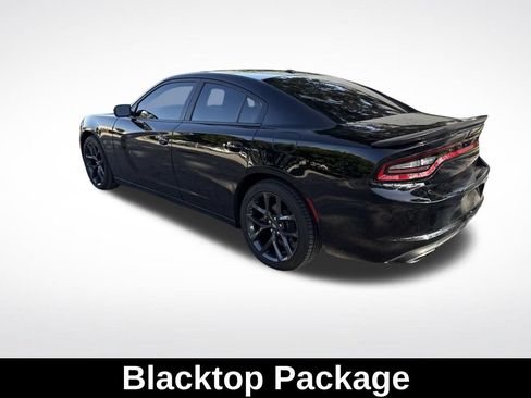 Used 2021 Dodge Charger SXT w/ Blacktop Package RWD image 4