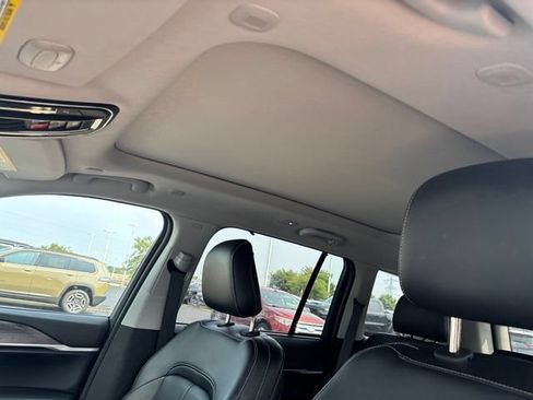 Used 2024 Jeep Grand Cherokee Limited w/ Luxury Tech Group II AWD/4WD image 6